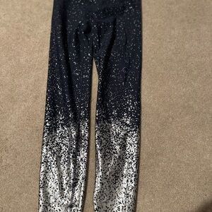 Beyond Yoga Navy and White Speckled Leggings